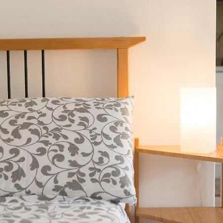 Bright Studio Centrally Located *