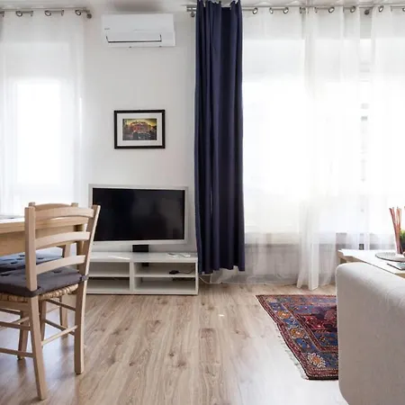 Bright Studio Centrally Located * 梅斯特雷